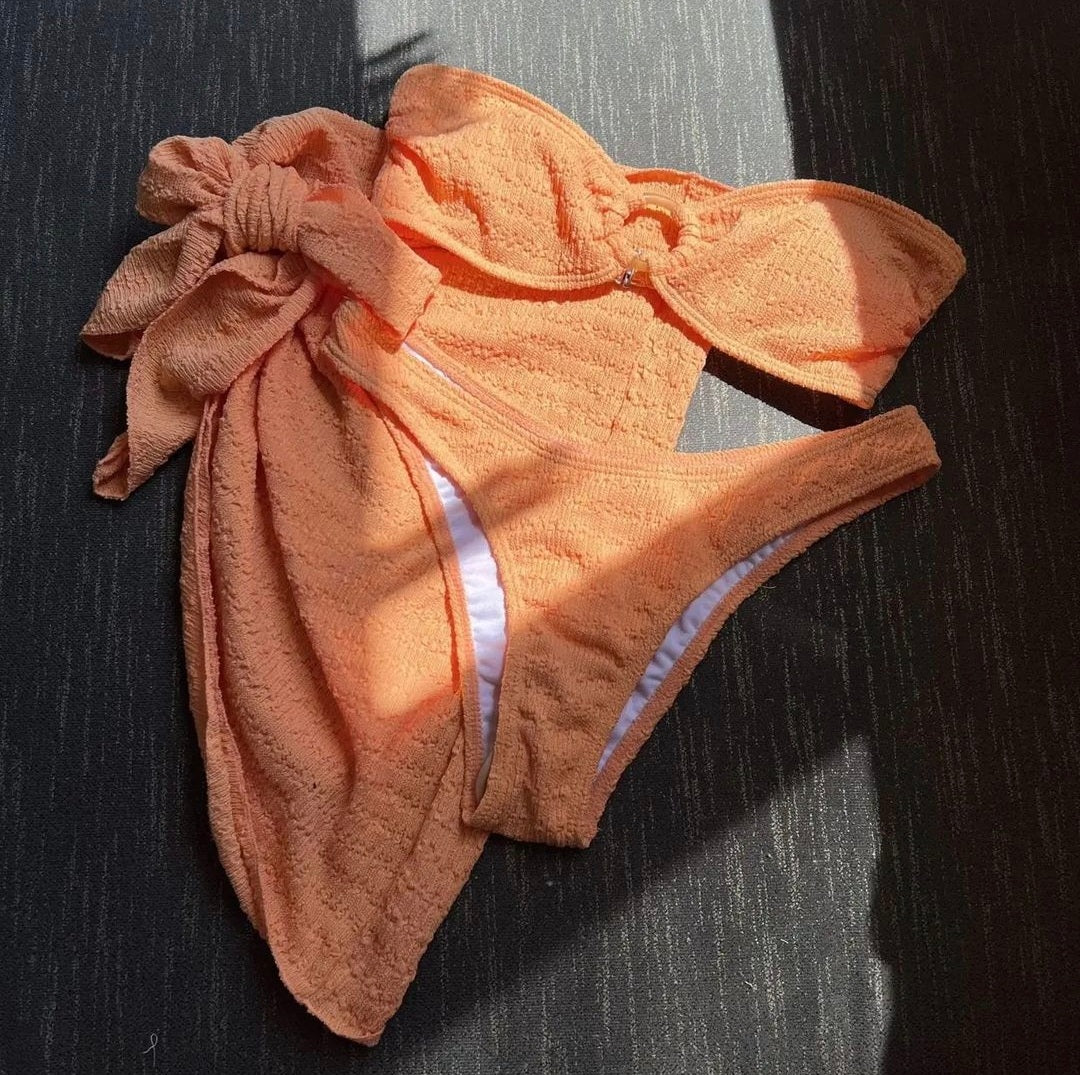 Trendy strapless 3-pieces bikini
