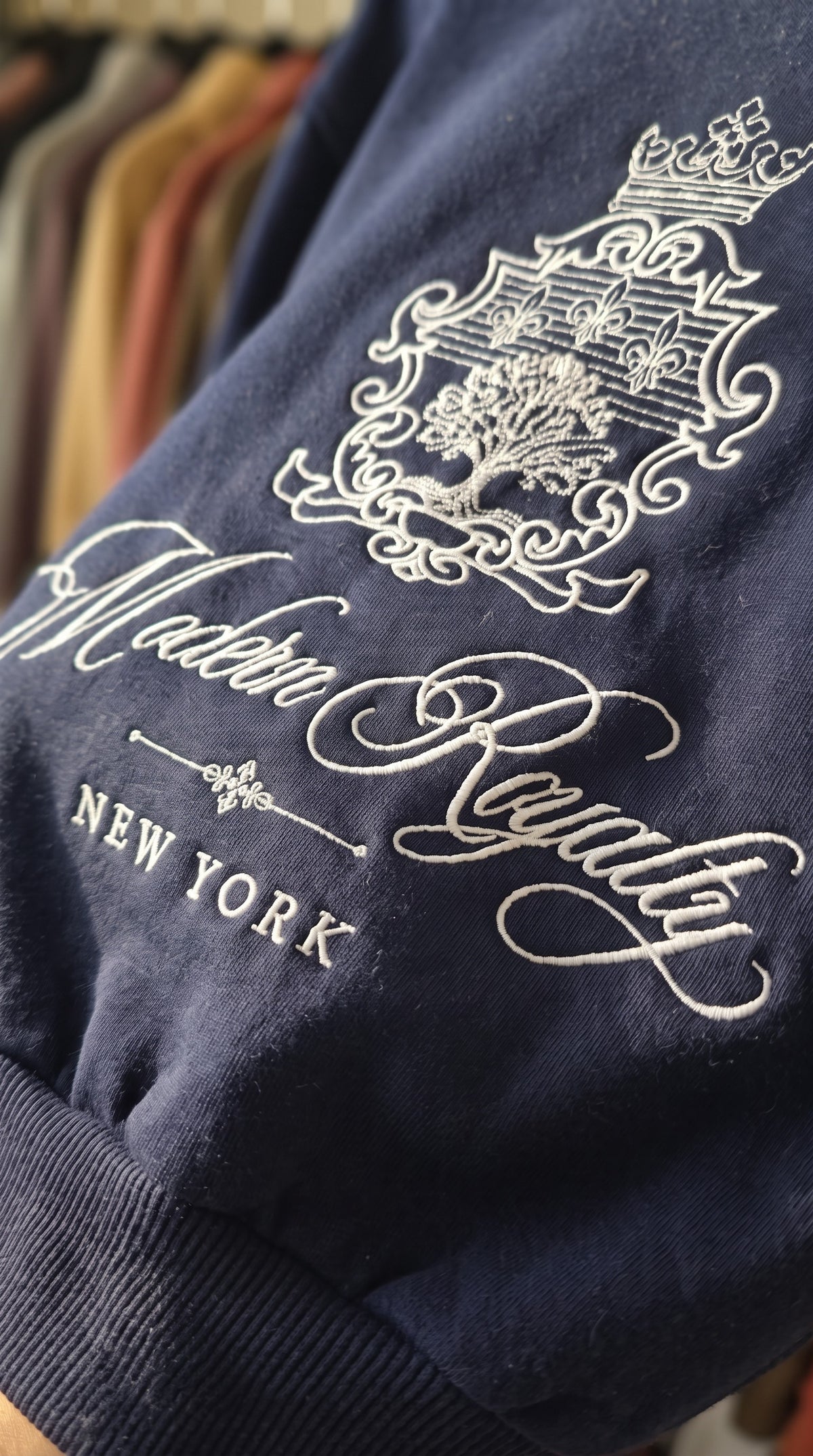 Trendy Embroidered Sweatshirt - Fleece inside
