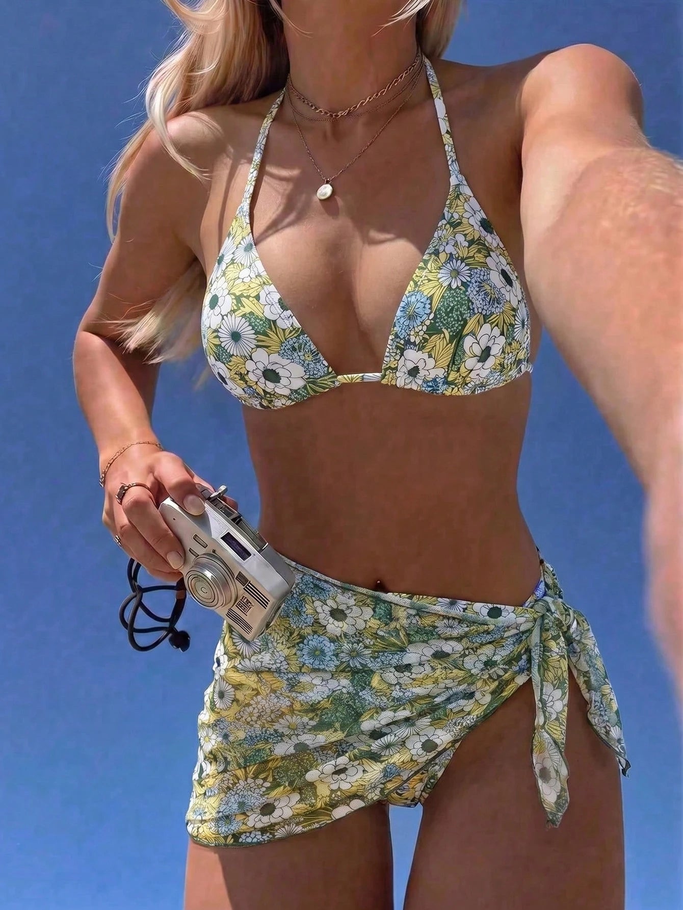 Trendy 3 Pieces Triangle Floral Green Swimwear
