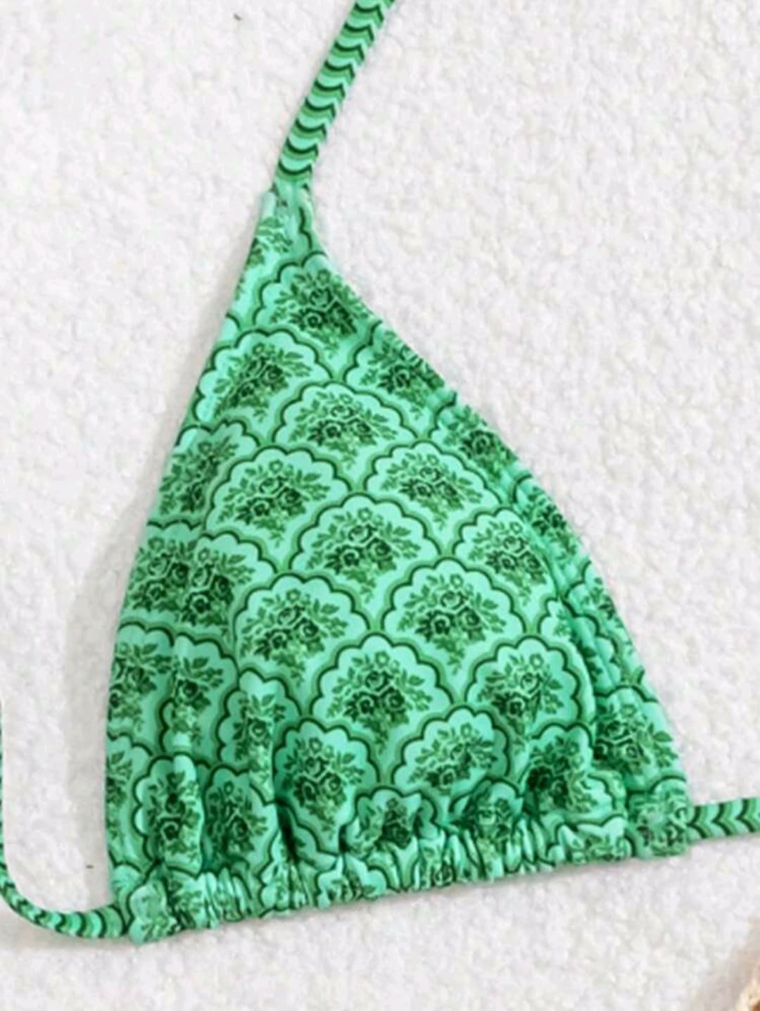 Trendy 2 Pieces Triangle Low Waisted Swimsuit