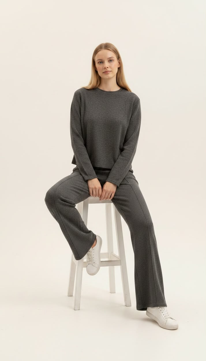 Trendy Sweatsuit - Comfy