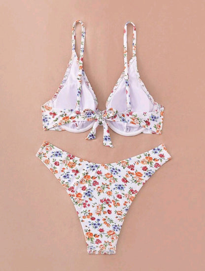 Trendy 2-Piece White Floral Swimwear