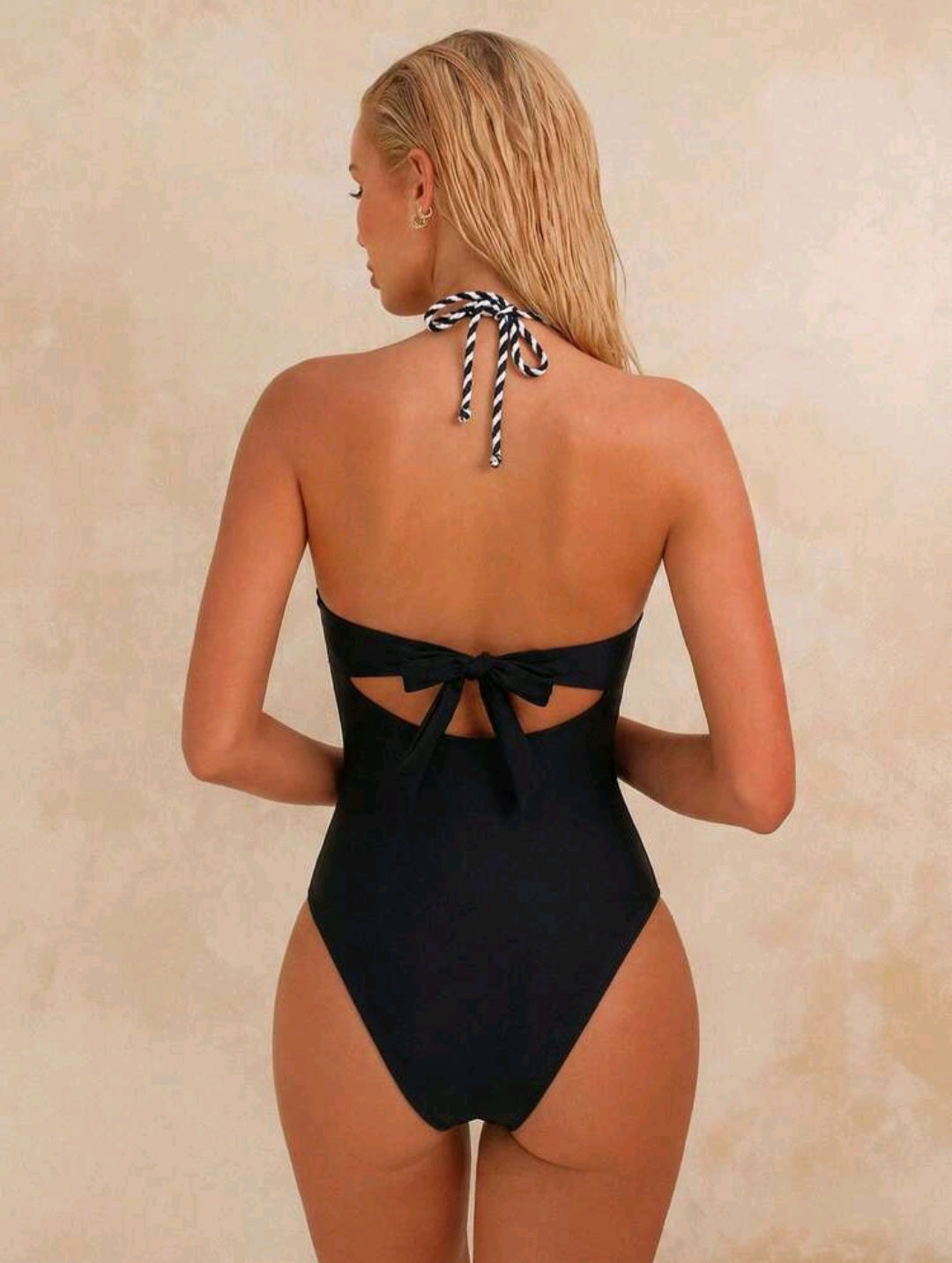 Trendy One Piece Strapless Black Swimsuit