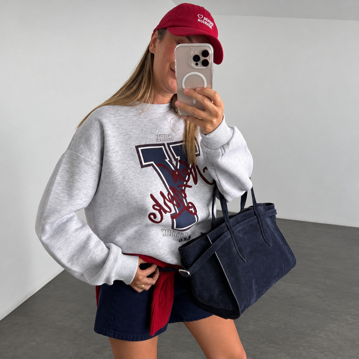 Trendy Embroidered Sweatshirt - Fleece Inside