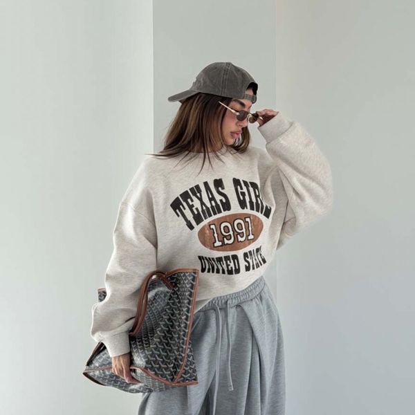 Trendy Embroidered Sweatshirt - Fleece inside