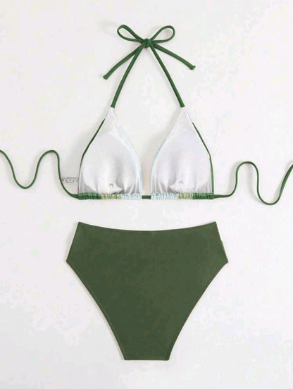 Trendy 2 Piece Triangle Multicolor Swimsuit