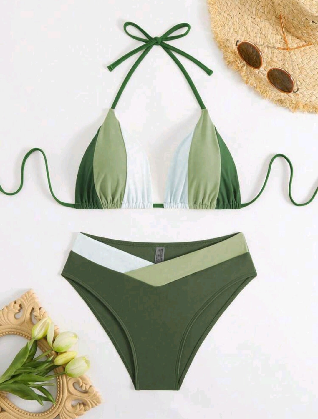 Trendy 2 Piece Triangle Multicolor Swimsuit