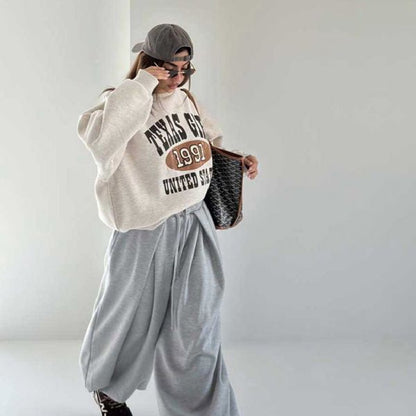 Trendy Embroidered Sweatshirt - Fleece inside