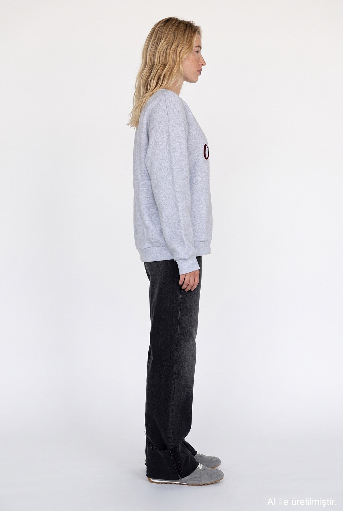 Trendy Embroidered Sweatshirt - Fleece Inside